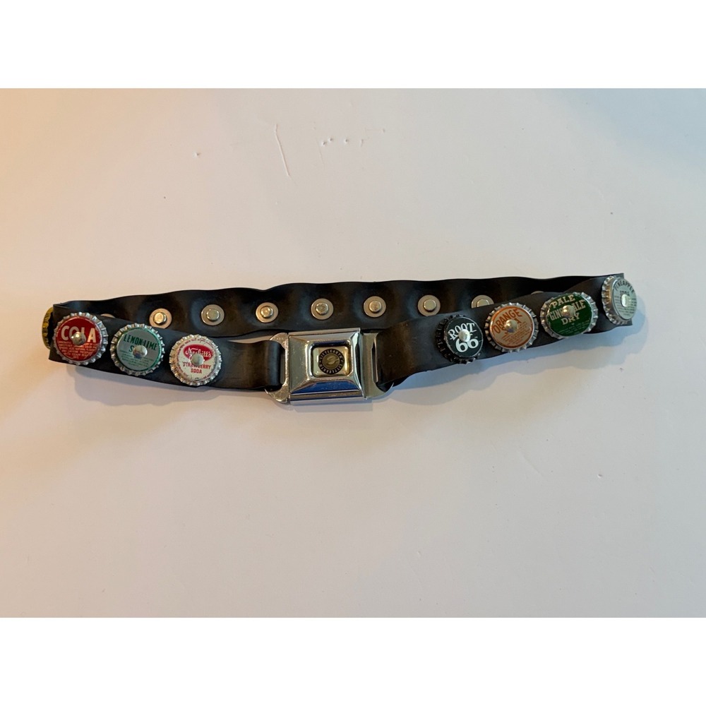 Little Earth Vintage Soda Bottle Cap Seatbelt Buckle Rubber Belt Black Womens M